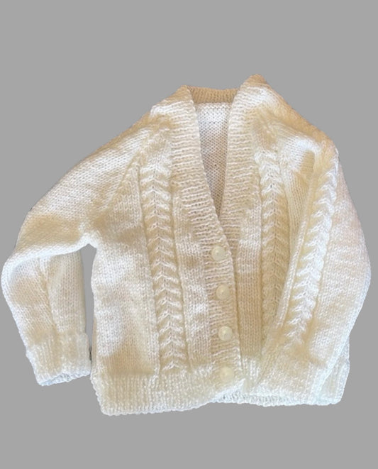 WHITE CARDI