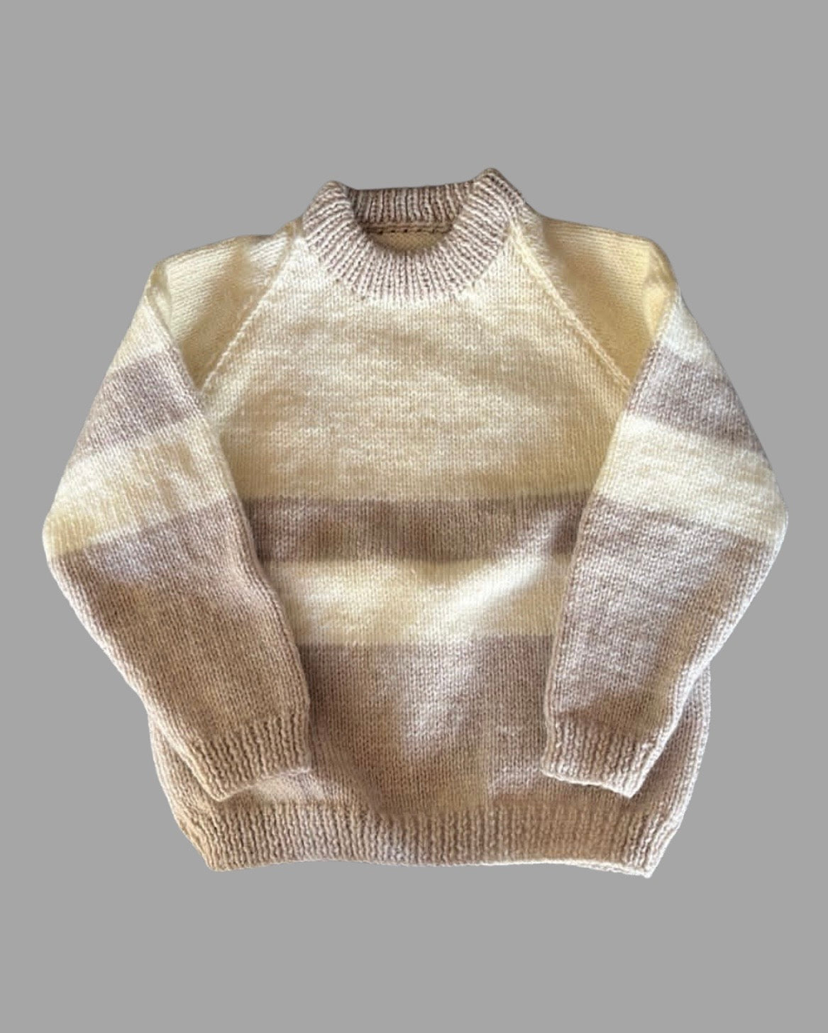 WHITE AND BEIGE PULLOVER