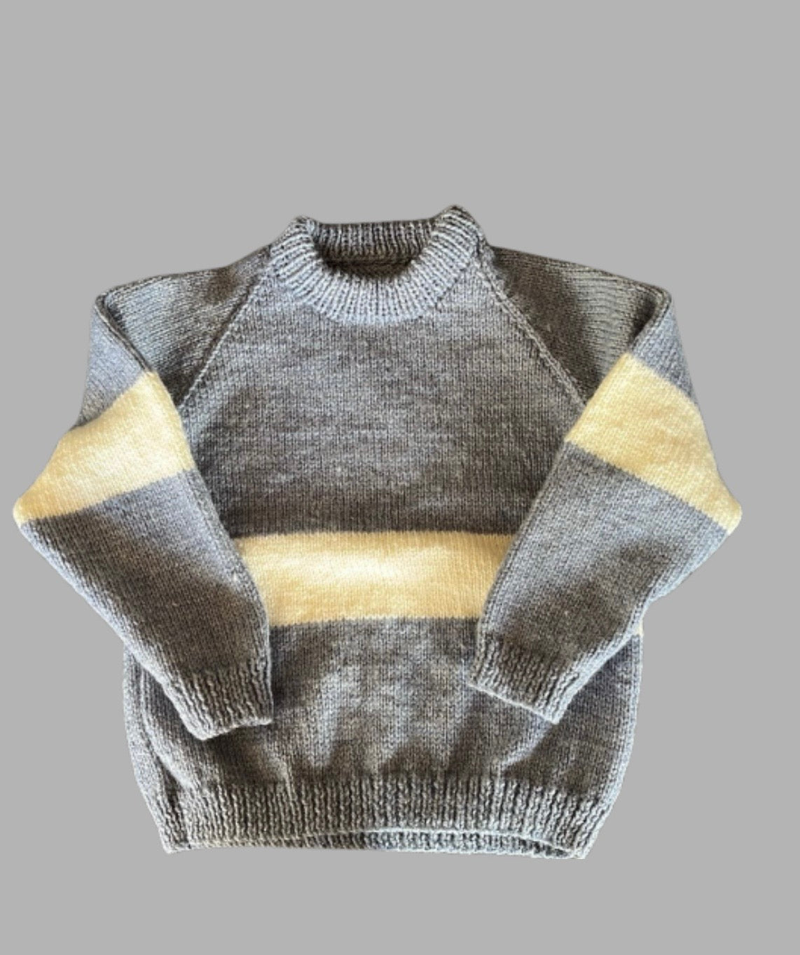 GREY WITH CREAM PULLOVER
