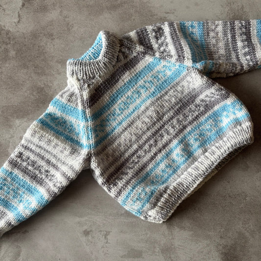 BLUE AND GREY DETAIL PULLOVER